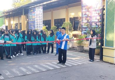 SMKN 1 Bangil Gelar Jalan Sehat Meriah Sebagai Penutupan MPLS Ramah 2025